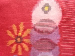 アンティーク　花模様織出し銘仙着物